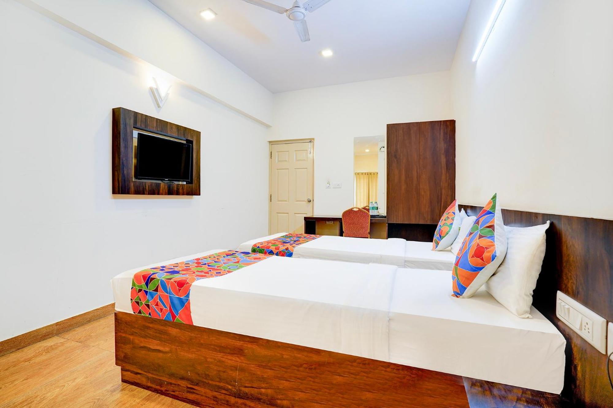 Fabhotel Grk Comforts - Jayanagar होटल