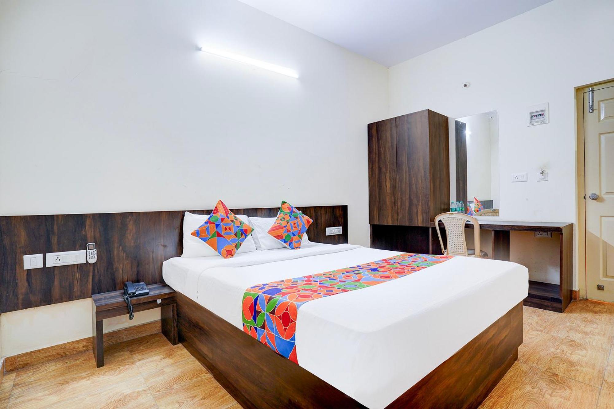 होटल Fabhotel Grk Comforts - Jayanagar